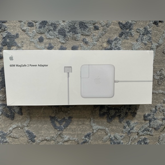 Apple Mac Charger (look at image) - Picture 2 of 2